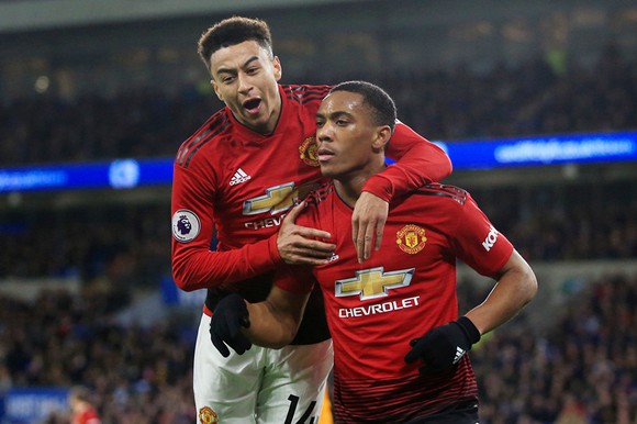 Newcastle nhắm 4 "người thừa" của Manchester United