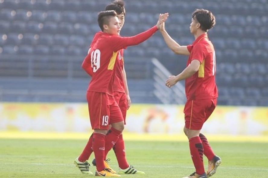 Chuyện Công Phượng, chuyện Quang Hải: Vui, buồn bóng đá Việt Nam