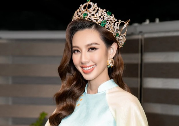 Miss Grand Thùy Tiên mượt mà với áo dài cách tân