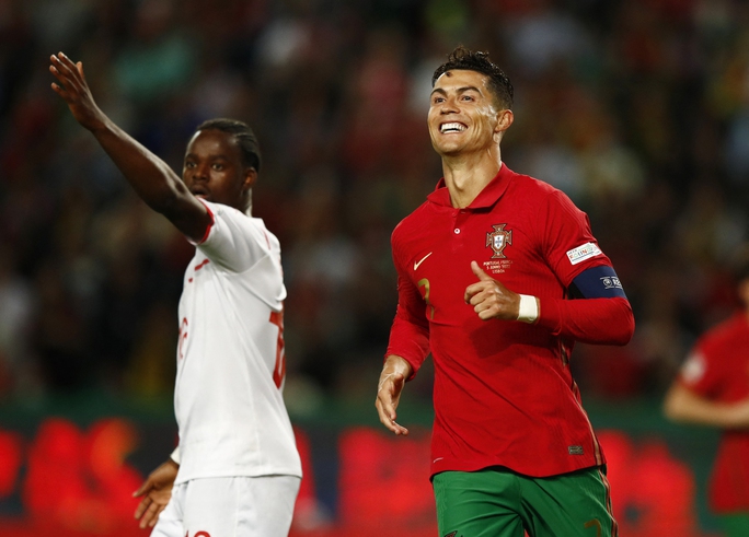 Ronaldo tỏa sáng, Bồ Đào Nha thắng áp đảo Thụy Sĩ tại Nations League