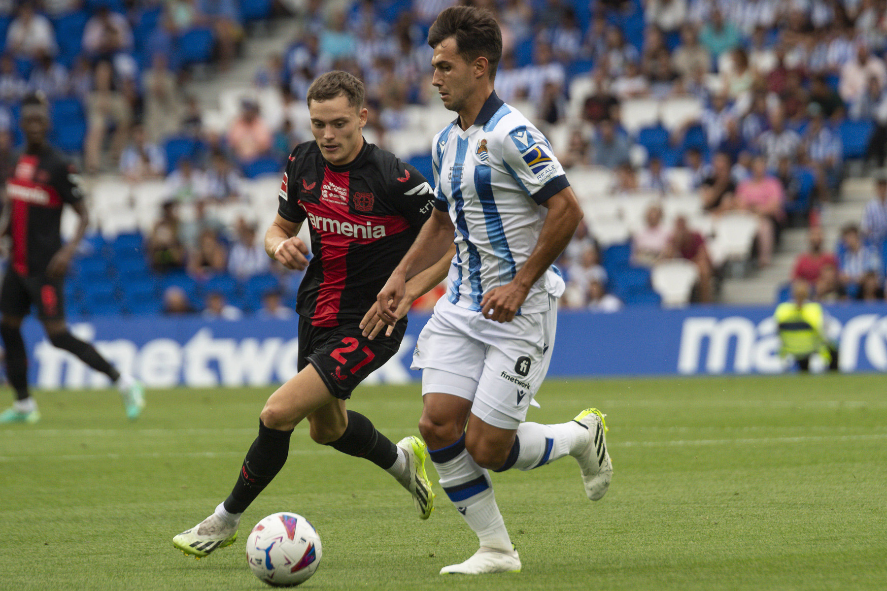 MU chi đậm lấy tiền vệ Zubimendi