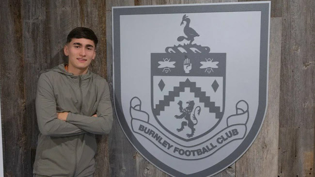 Sao gốc Việt vừa gia nhập đội bóng Ngoại hạng Anh là ai?