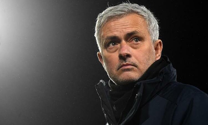 Jose Mourinho, con sói già tử thương trên vết đạn thù