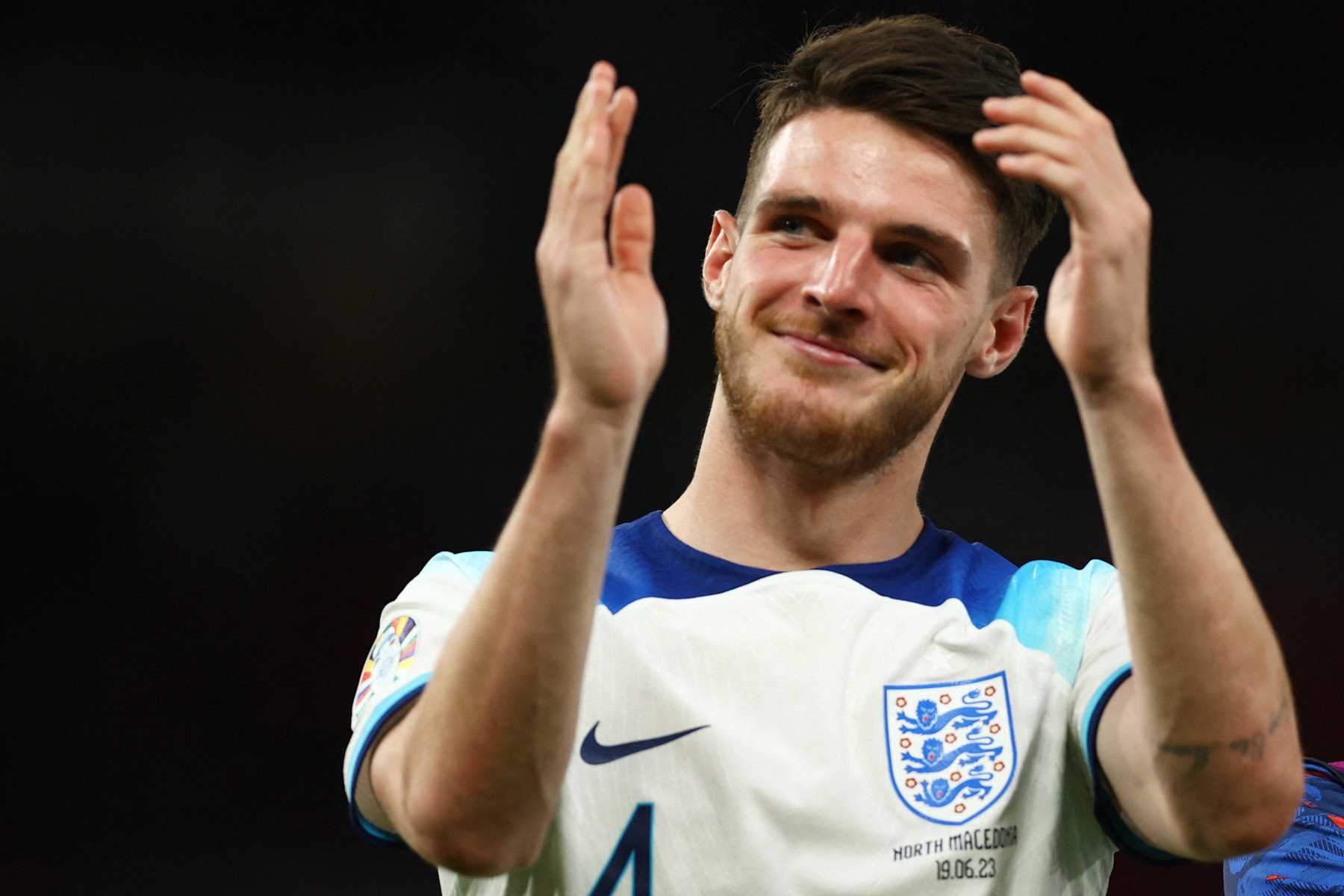 Arsenal hoàn tất ký Declan Rice với giá kỷ lục