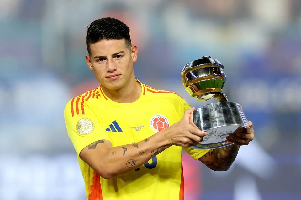 James Rodriguez đắt hàng ở phiên chợ hè