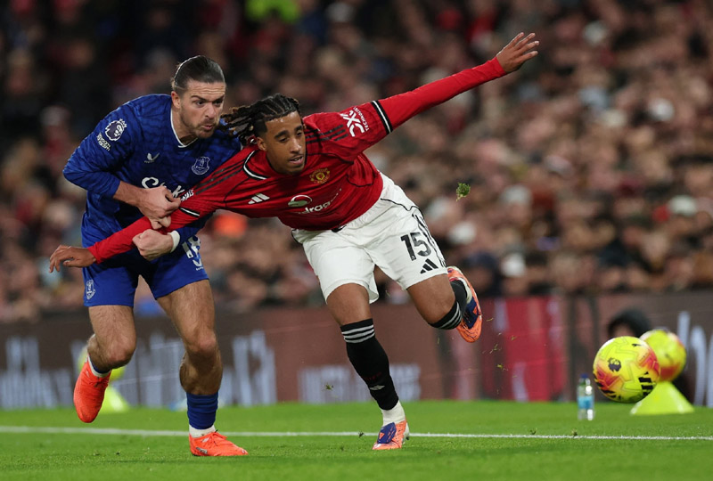 MU thua muối mặt dù chơi hơn người