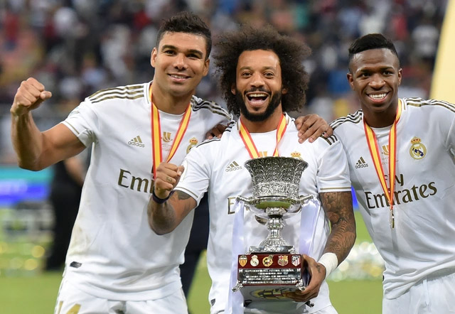 Cựu kỷ lục gia, huyền thoại bóng đá Marcelo giải nghệ