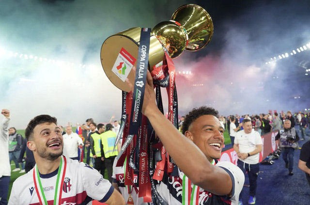 Hạ ông lớn AC Milan, Bologna đoạt Coppa Italia sau nửa thế kỷ