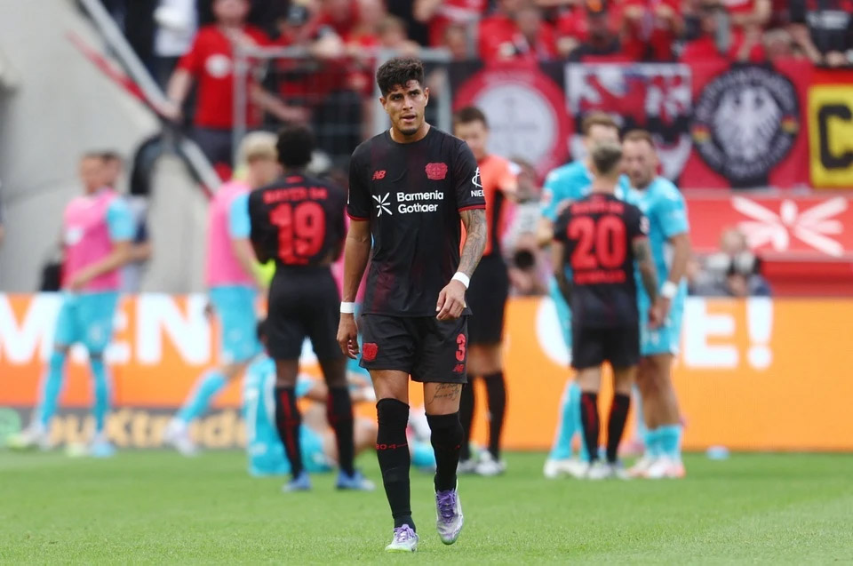 Kỳ chuyển nhượng gây choáng của Arsenal