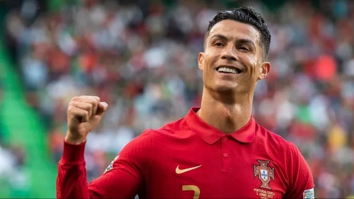 Cristiano Ronaldo tiếp tục được vinh danh