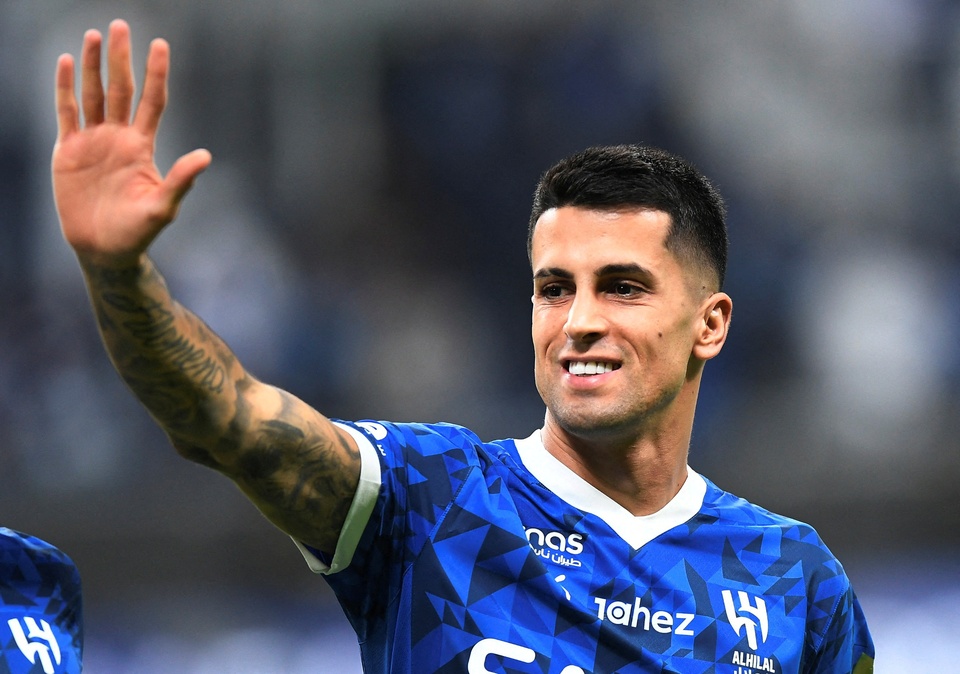 Cancelo chính thức trở lại Barcelona